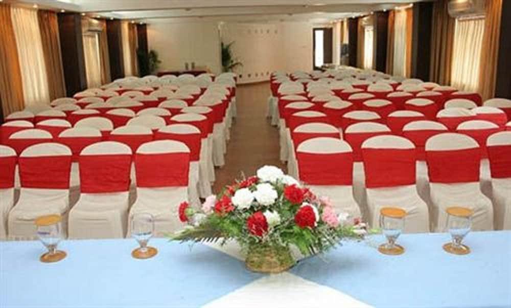 Alor Holiday Resort Calangute Exterior photo