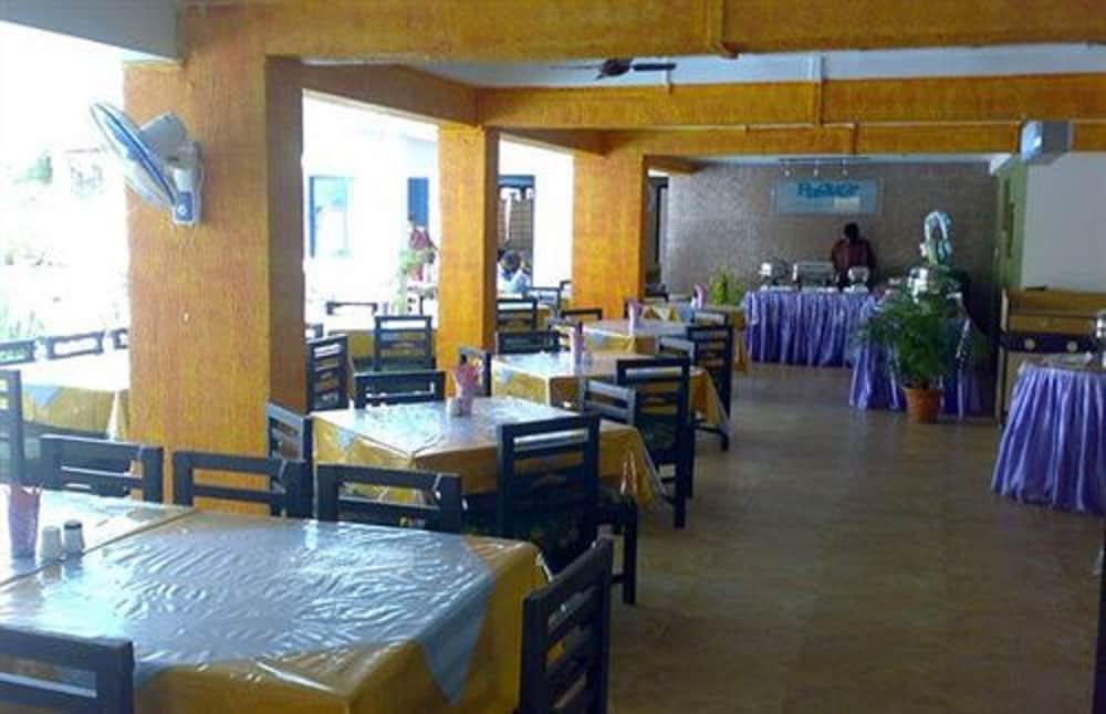 Alor Holiday Resort Calangute Exterior photo